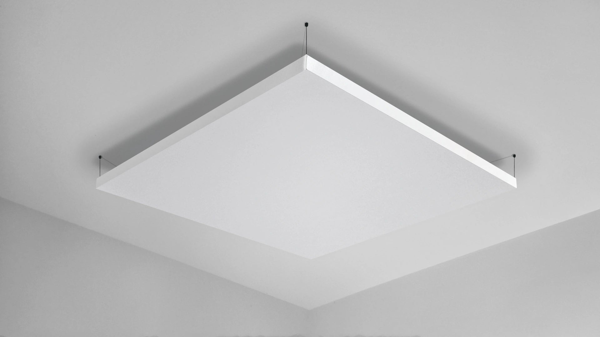 Wit akoestisch plafondpaneel met zwart ophangsysteem